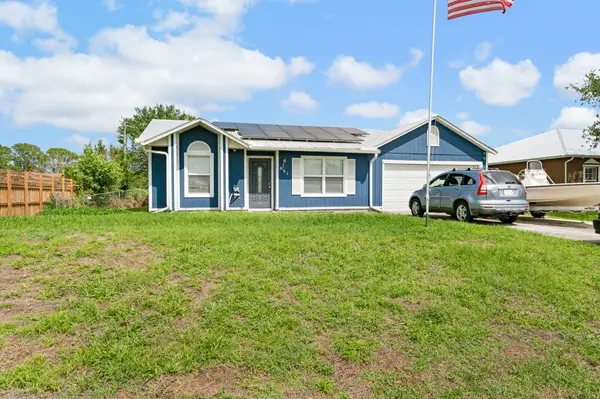 661 NW Kildare Street, Port St Lucie, FL 34983