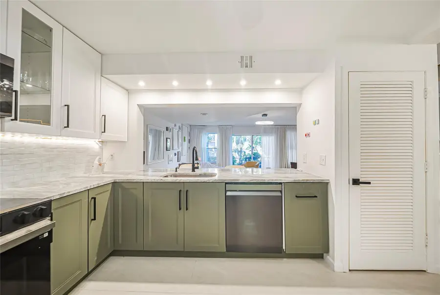 620 Tennis Club Drive #111, Fort Lauderdale, FL 33311 - #3