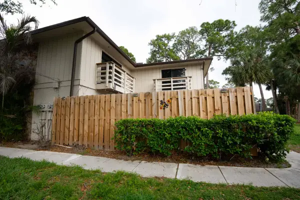 2811 Stoneway Lane #B, Fort Pierce, FL 34982