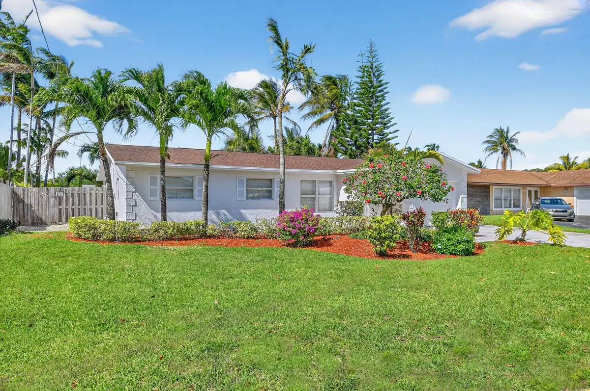 1037 SW 27th Avenue, Boynton Beach, FL 33426 - #1
