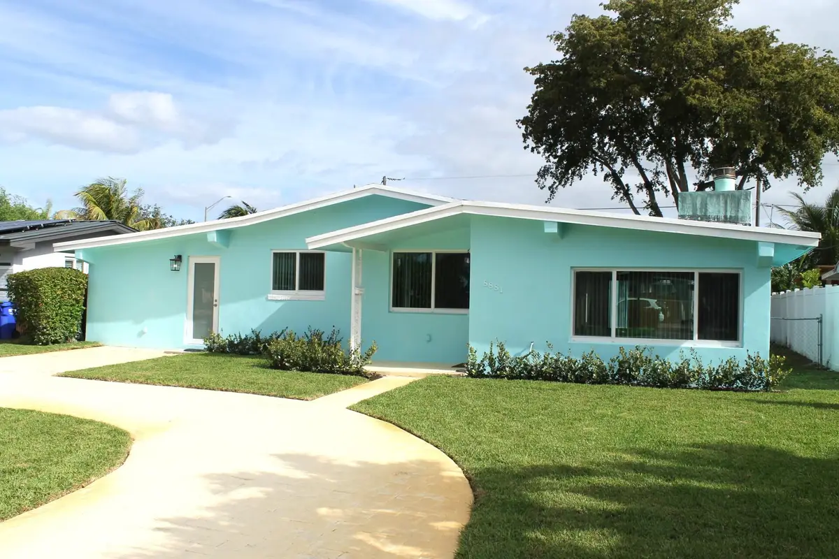 8881 NW 11th Street, Pembroke Pines, FL 33024 - #1