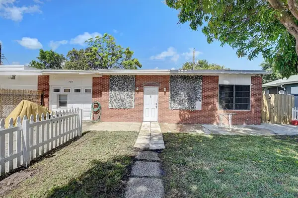 707 SW 9th Court, Delray Beach, FL 33444