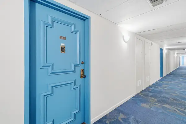 4330 Hillcrest Drive #804, Hollywood, FL 33021