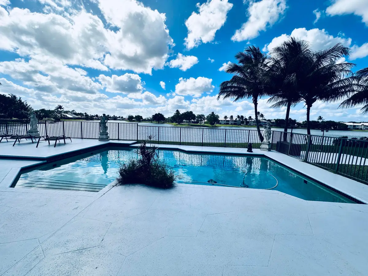 6695 Lake Loran Way, Greenacres, FL 33467 - #1