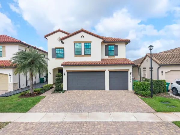 8775 E Baypoint Circle, Pompano Beach, FL 33076