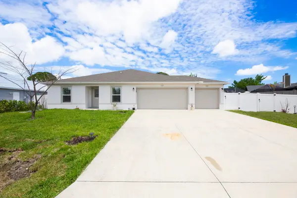 228 SE Sims Circle, Port St Lucie, FL 34984
