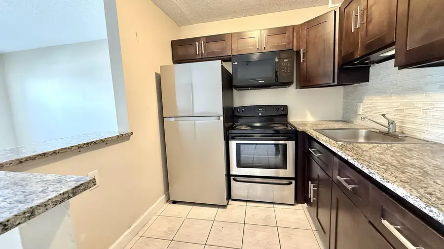 79 Lyndhurst D, Deerfield Beach, FL 33442 - #3