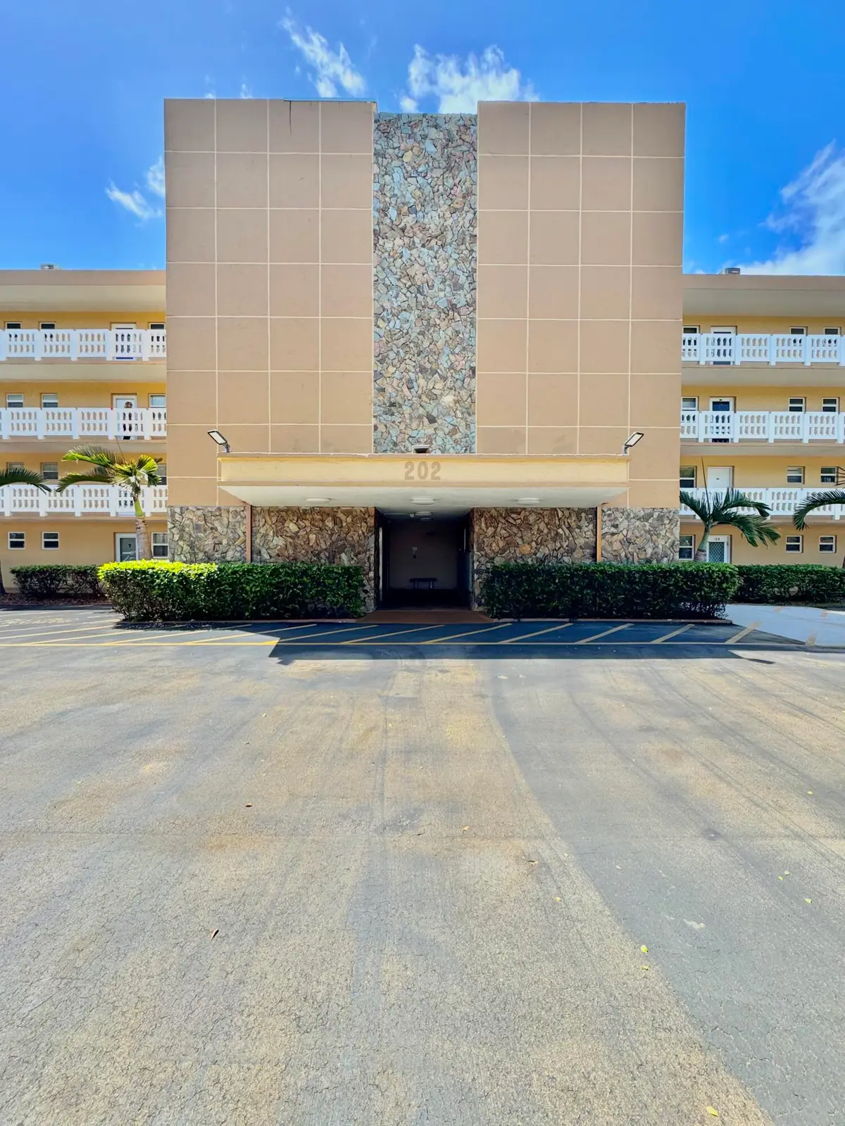202 SE 10th Street #105, Dania Beach, FL 33004 - #1