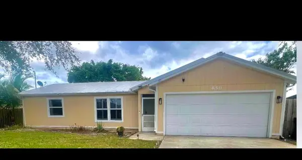 850 SW Durham Terrace, Port St Lucie, FL 34953