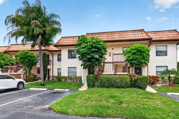 7245 Golf Colony Court #205, Lake Worth, FL 33467