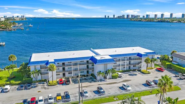 400 Wilma Circle #108, Riviera Beach, FL 33404