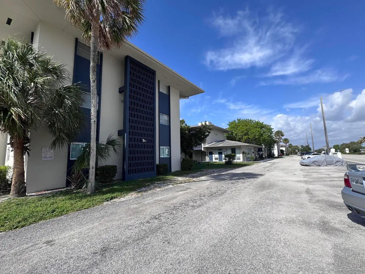 1150 E Sample Road, Pompano Beach, FL 33064 - #1