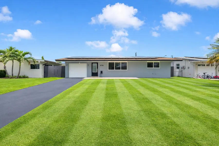 8781 NW 15th Street, Pembroke Pines, FL 33024 - #2