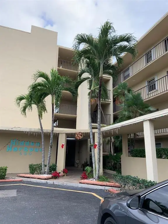 890 N Federal Highway #405, Lantana, FL 33462 - #2