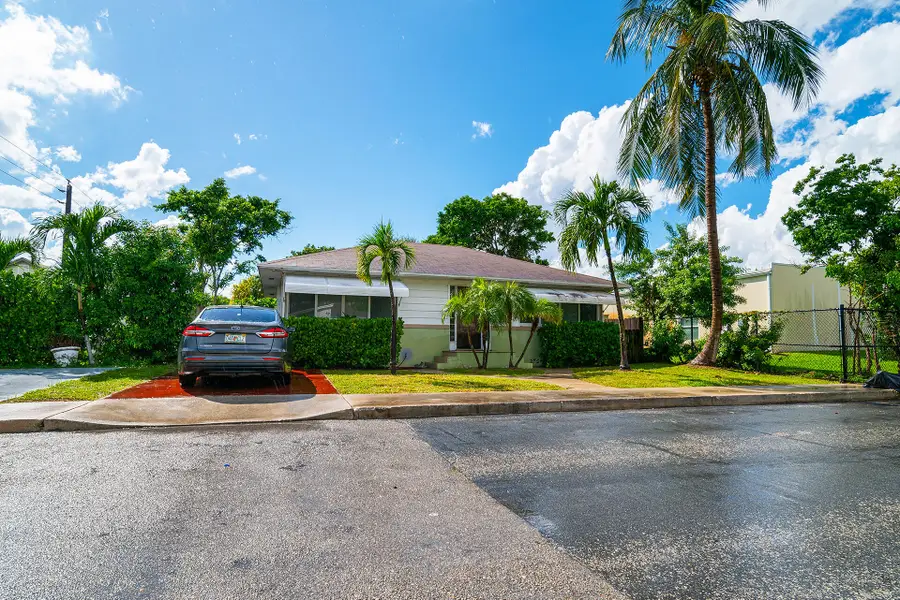 727 S M Street, Lake Worth Beach, FL 33460 - #3