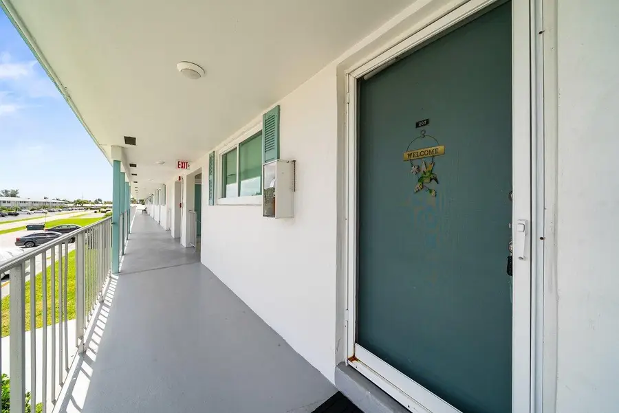 1117 Lake Terrace #207, Boynton Beach, FL 33426 - #3