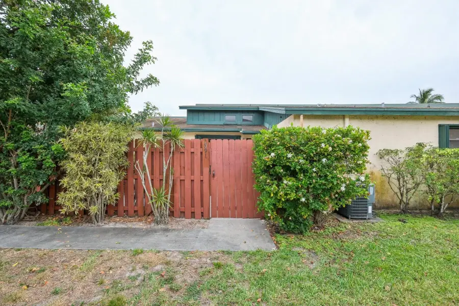 1091 Manor Drive, Palm Springs, FL 33461 - #2