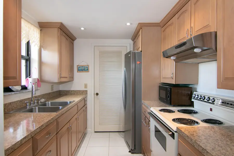 890 N Federal Highway #205, Lantana, FL 33462 - #3