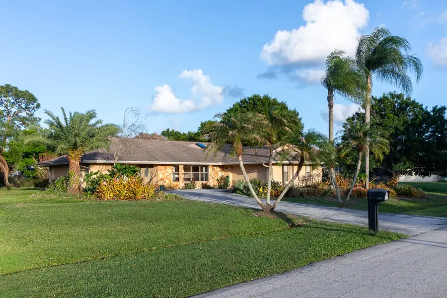 2681 SE Delong Road, Port Saint Lucie, FL 34952 - #2