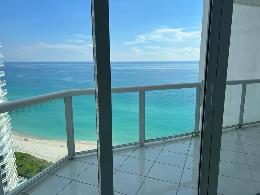 16425 Collins Avenue #2514, Sunny Isles Beach, FL 33160 - #3