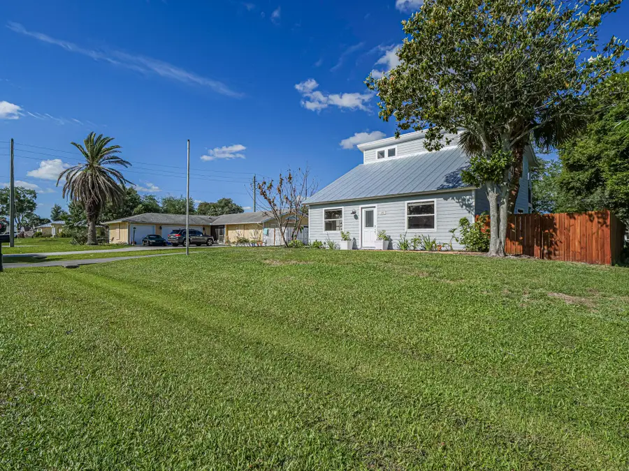 680 Mulberry Street, Sebastian, FL 32958 - #2