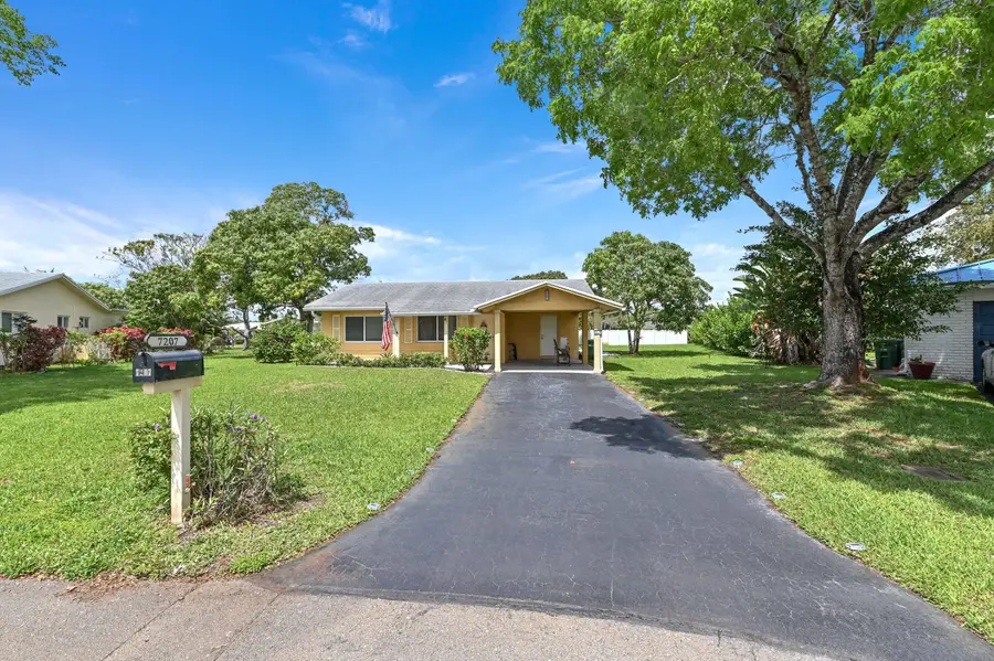 7207 NW 92nd Avenue, Tamarac, FL 33321 - #2