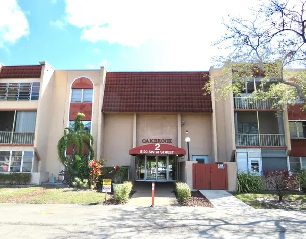 8120 SW 24th Street #212, North Lauderdale, FL 33068