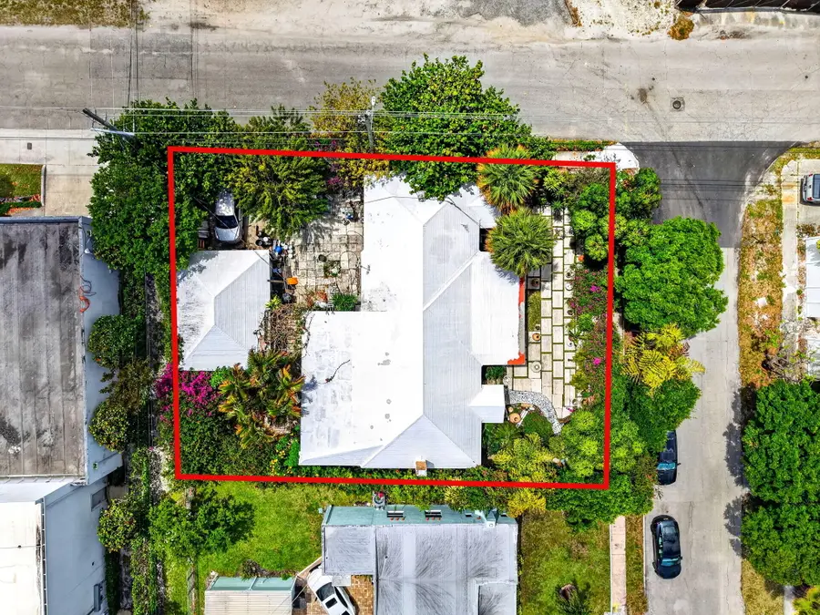424 Oxford Street, West Palm Beach, FL 33405 - #2