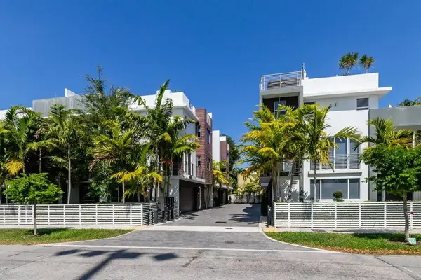 700 NE 14th Avenue #208, Fort Lauderdale, FL 33304