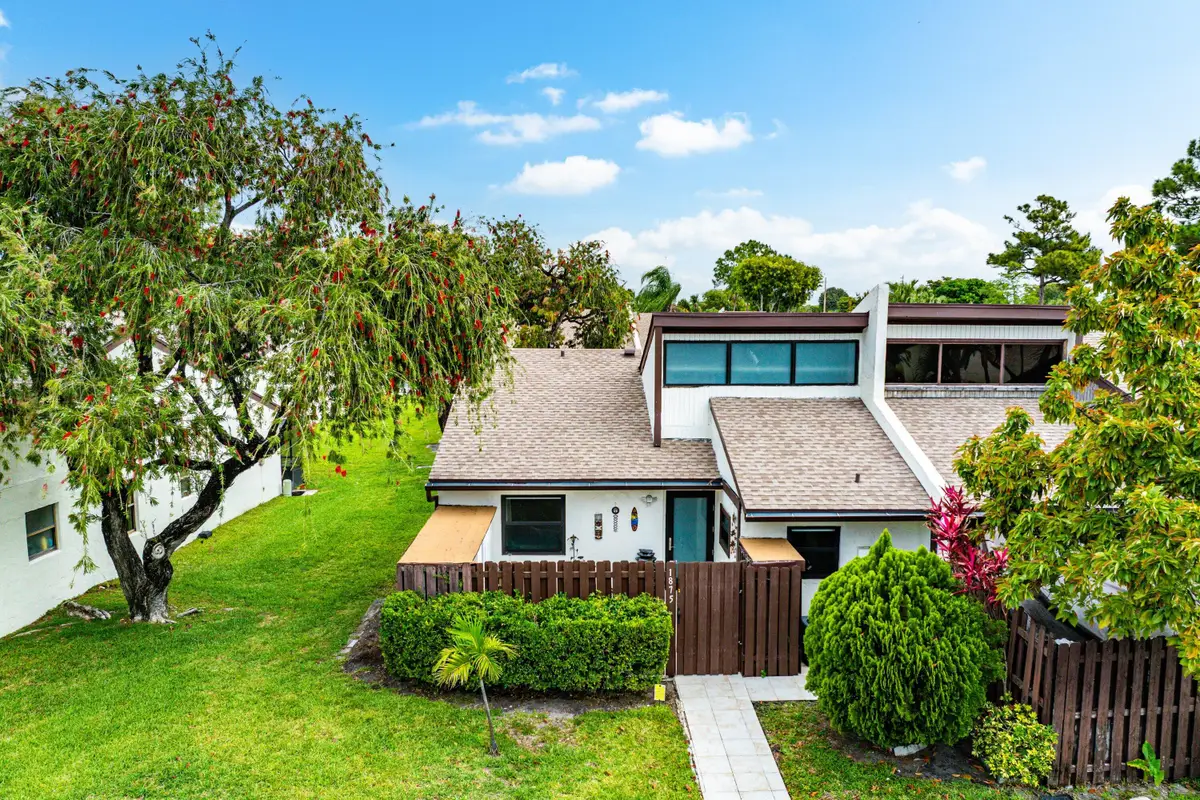 1875 Abbey Road, West Palm Beach, FL 33415 - #1