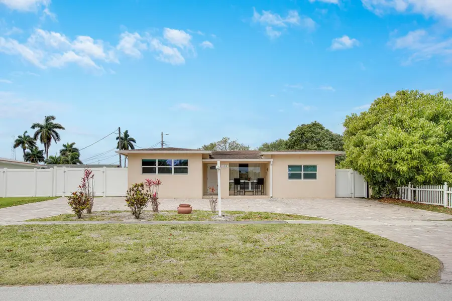 104 N 31st Court, Hollywood, FL 33021 - #2