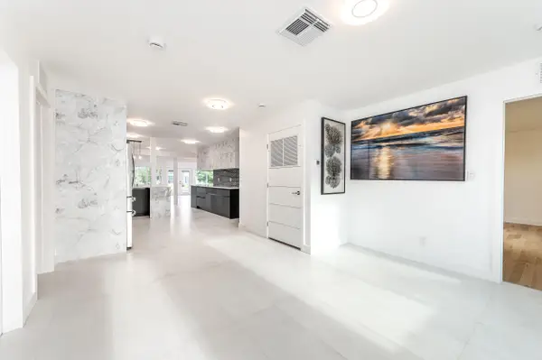 3470 NW 21st Avenue, Oakland Park, FL 33309