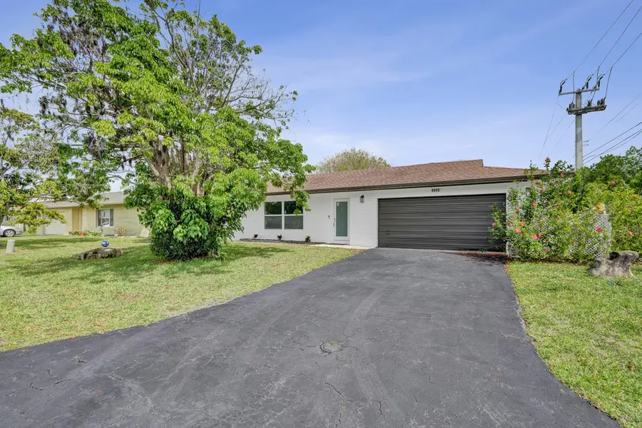 6606 NW 95th Avenue, Tamarac, FL 33321 - #2