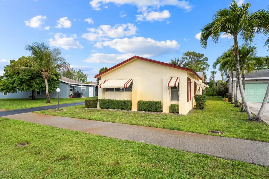 7281 N Pine Park Dr N, Lake Worth, FL 33467 - #2
