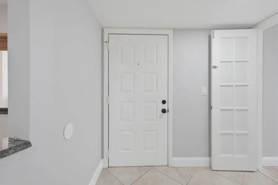 2206 S Cypress Bend Drive #401, Pompano Beach, FL 33069 - #3