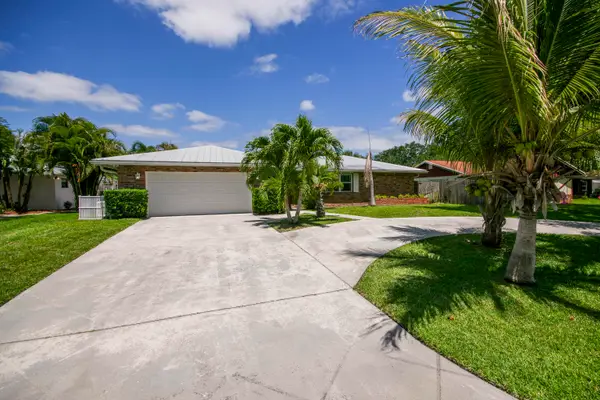 4359 Daffodil Circle N, Palm Beach Gardens, FL 33410