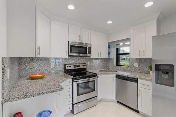 8641 W Boca Glades Blvd Boulevard W #B, Boca Raton, FL 33434