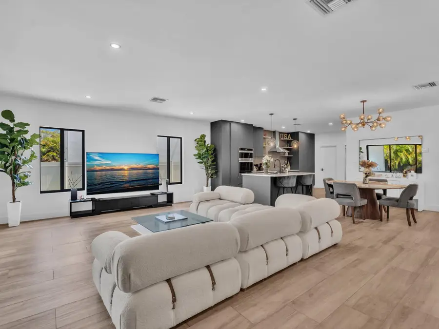 913 NE 15th Street, Fort Lauderdale, FL 33304 - #2