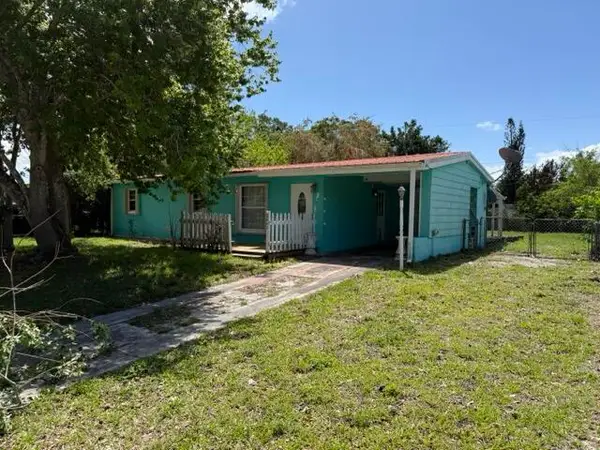 2443 2nd Place Sw, Vero Beach, FL 32962