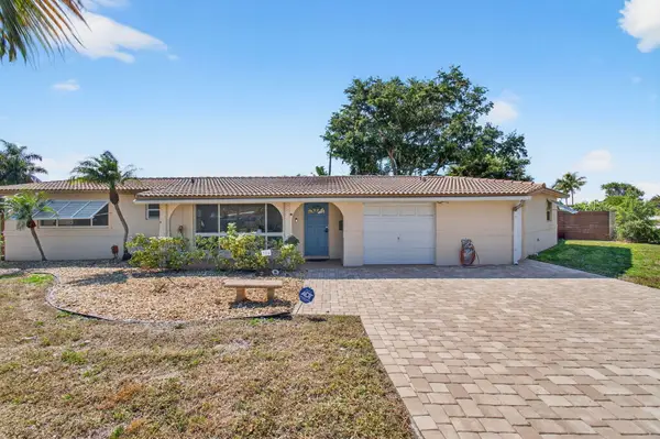 301 SE 8th Avenue, Deerfield Beach, FL 33441