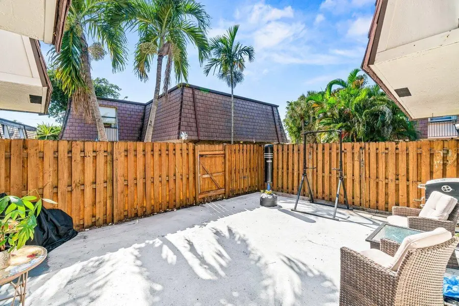 7529 E Courtyard Run E, Boca Raton, FL 33433 - #3