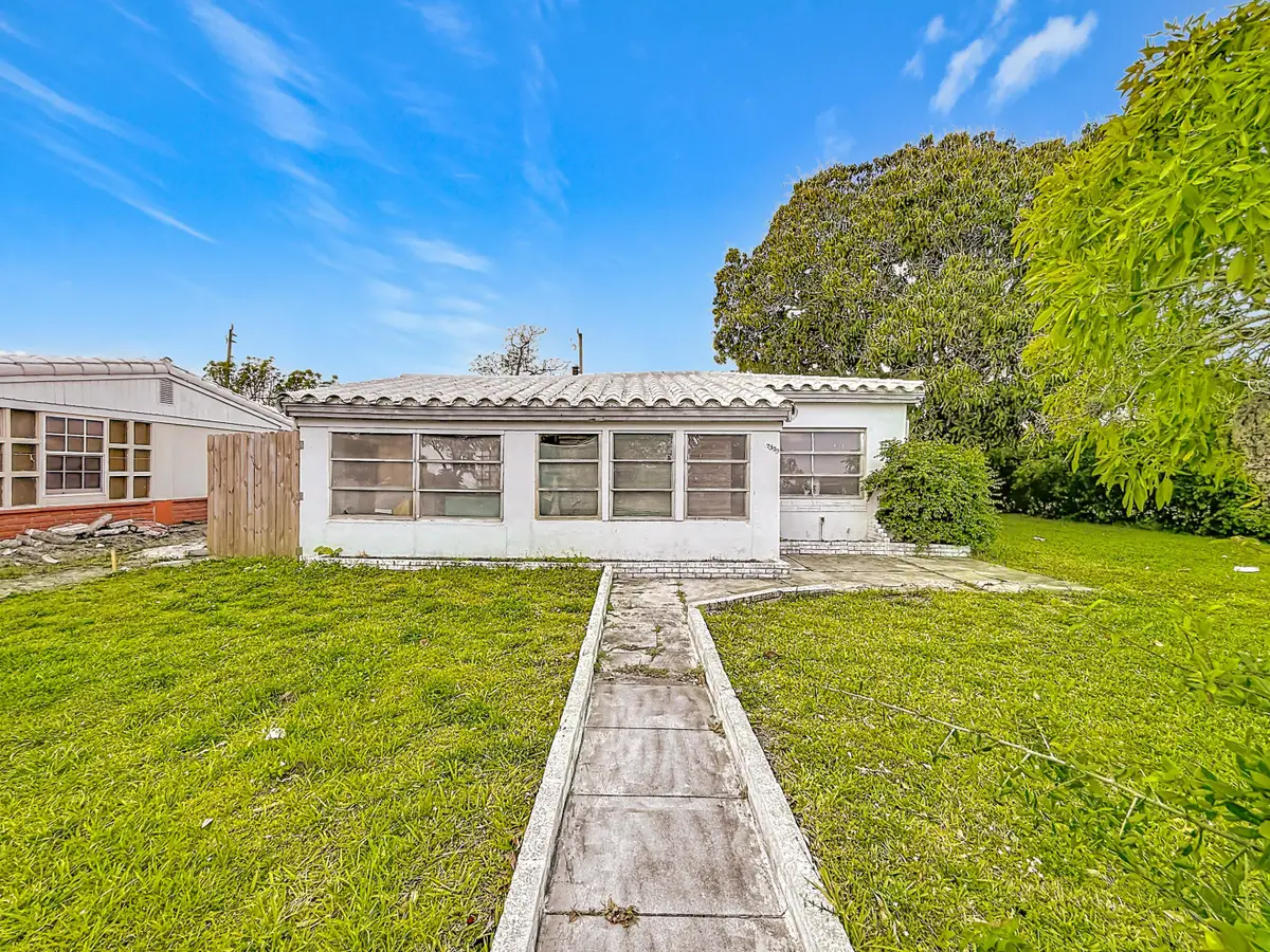 17590 NE 19th Avenue, North Miami Beach, FL 33162 - #1