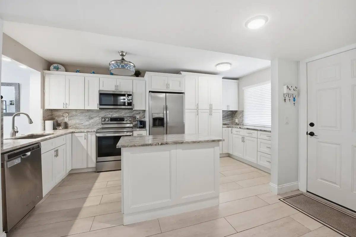 3138 Via Poinciana #306, Lake Worth, FL 33467 - #1