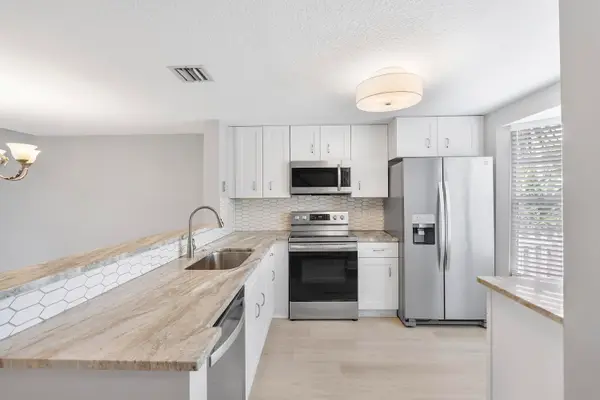 185 SW 3rd Street, Pompano Beach, FL 33060