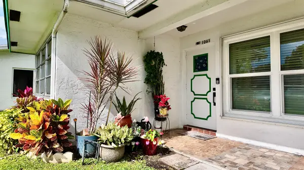 1061 NW 85th Terrace, Plantation, FL 33322