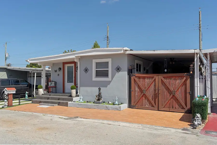 3205 W 16th Avenue, Hialeah, FL 33012 - #3