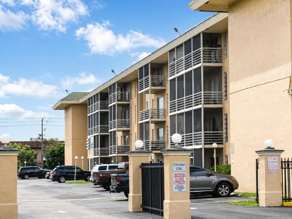 4848 NW 24th Court, Lauderdale Lakes, FL 33313