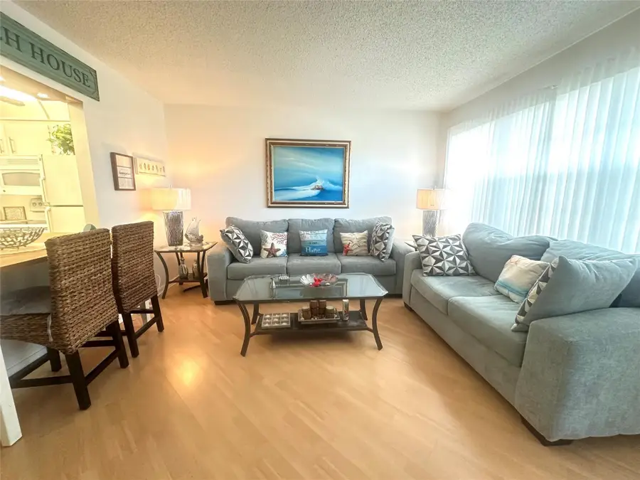 2004 Harwood C #2004, Deerfield Beach, FL 33442 - #3