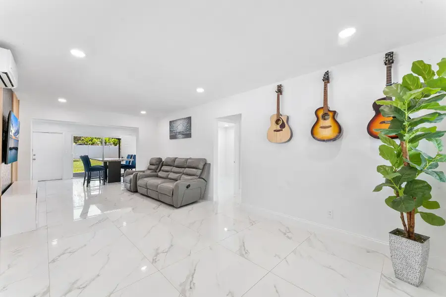 822 S C Street, Lake Worth Beach, FL 33460 - #2