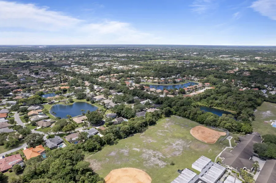 150 Bent Tree Drive, Palm Beach Gardens, FL 33418 - #2